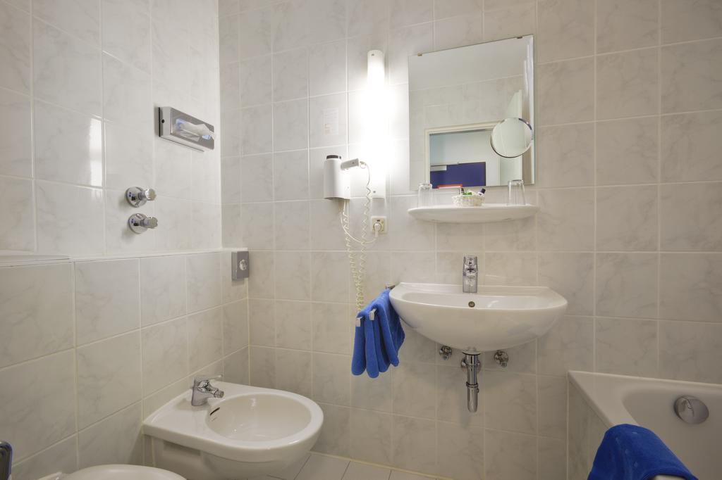 Hotel Konigswache Monaco di Baviera Esterno foto